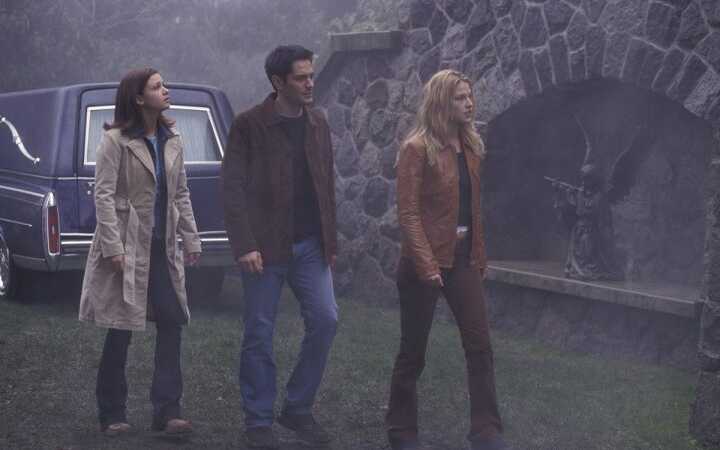 Photo © 2002 New Line Cinema