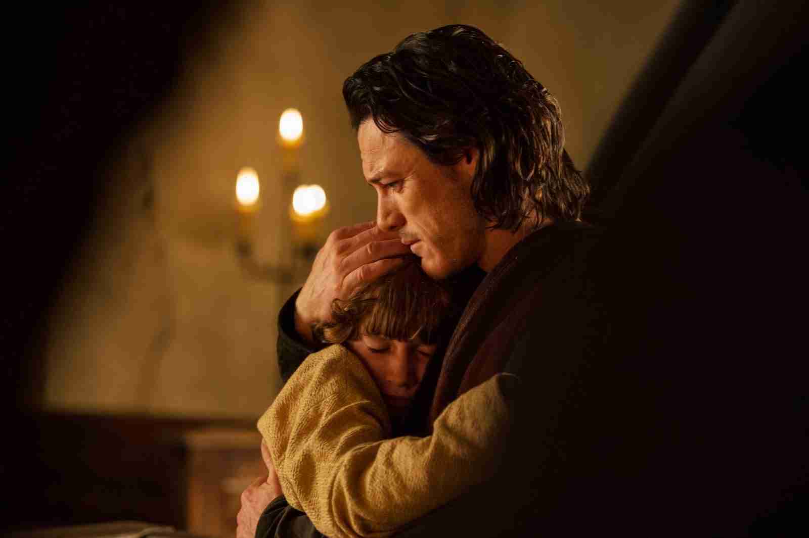 rp dracula untold luke evans art parkinson.jpg