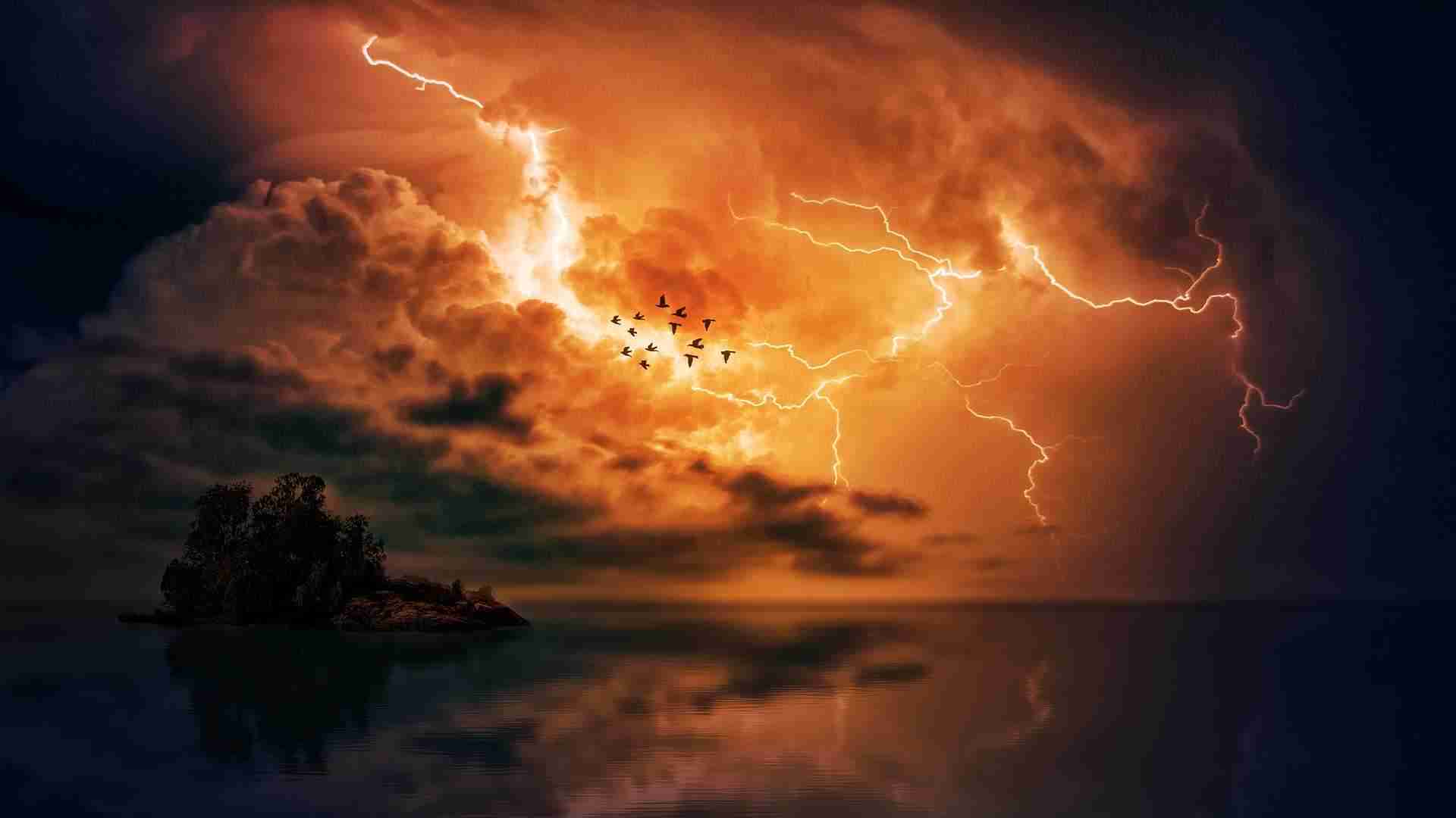 thunderstorm 3417042 1920