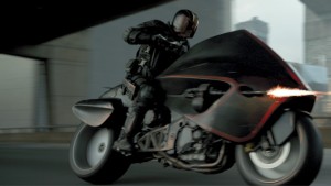 Co by byl Dredd bez motorky.
