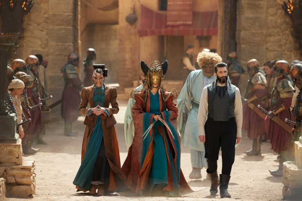 Fares Fares and Hammed Animashaun in season 2 of The Wheel of Time (2023). Photo: Jan Thijs/Prime Video
