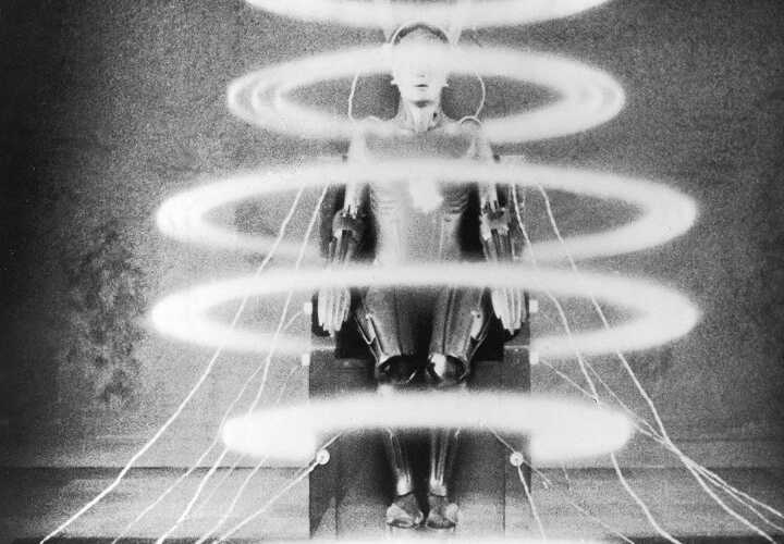 Photo © Universum Film A.G. (UFA)