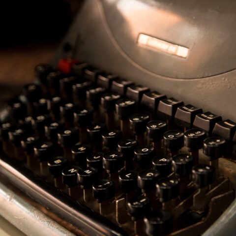 Knihomolské okénko, aneb spisovatelé a básníci narozeni 3. ledna