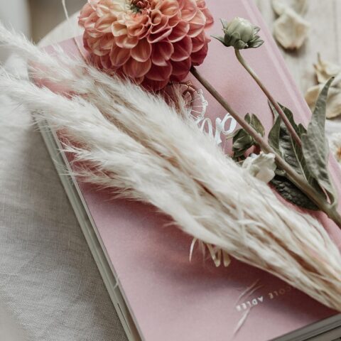 Knihomolské okénko, aneb spisovatelé a básníci narozeni 4. ledna