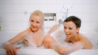 Sexmise – totalita v sukni