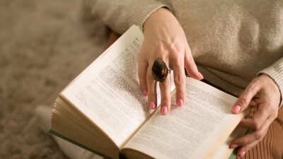 Knihomolské okénko, aneb spisovatelé a básníci narozeni 16. ledna