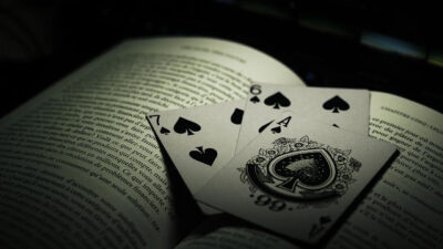 KNIHOMOLSKÉ OKÉNKO, aneb spisovatelé a básníci narozeni 2. března