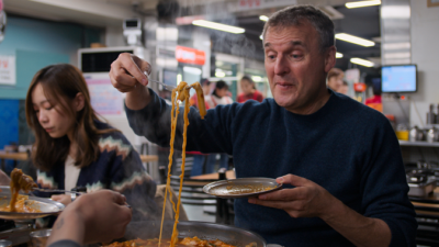 Phil Rosenthal přesouvá seriál na YouTube