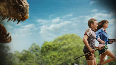 Konec Oak Street - Dinosauří dobrodružství s Anne Hathaway a Ewanem McGregorem (Recenze)